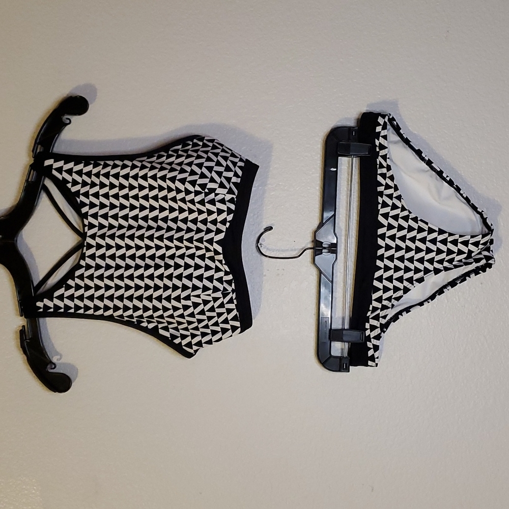 Black & White Geometric High-Neck Bikini Set